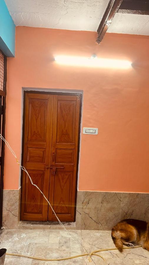 Tandon Lodge On The Ganga Ghat Homestay Benares Buitenkant foto