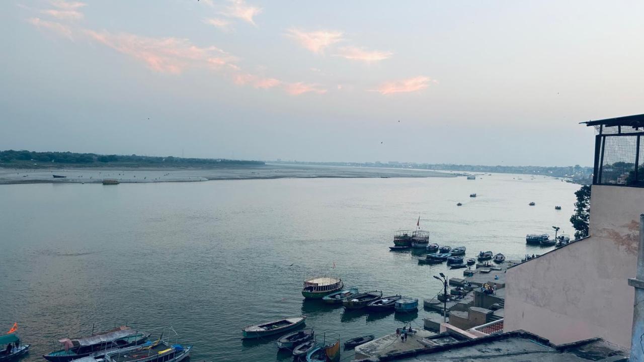 Tandon Lodge On The Ganga Ghat Homestay Benares Buitenkant foto