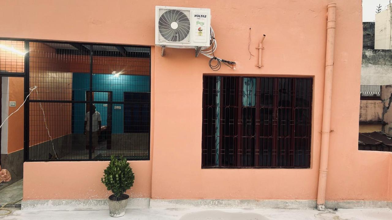 Tandon Lodge On The Ganga Ghat Homestay Benares Buitenkant foto