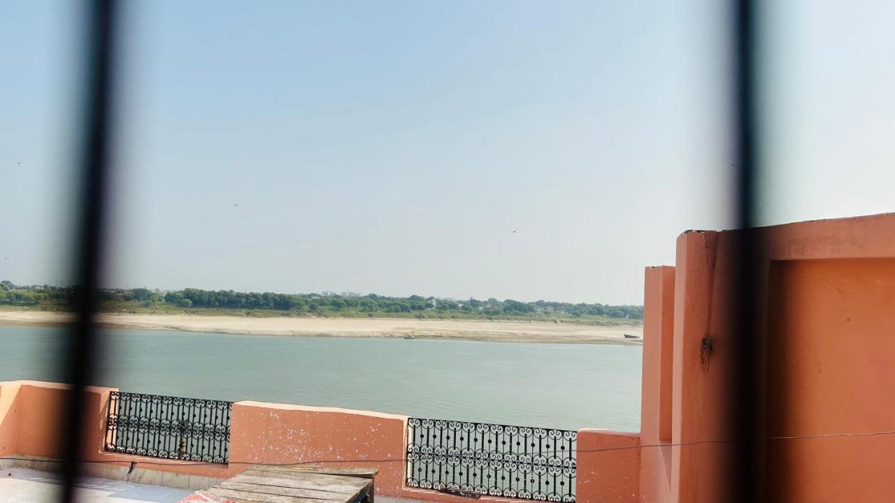 Tandon Lodge On The Ganga Ghat Homestay Benares Buitenkant foto