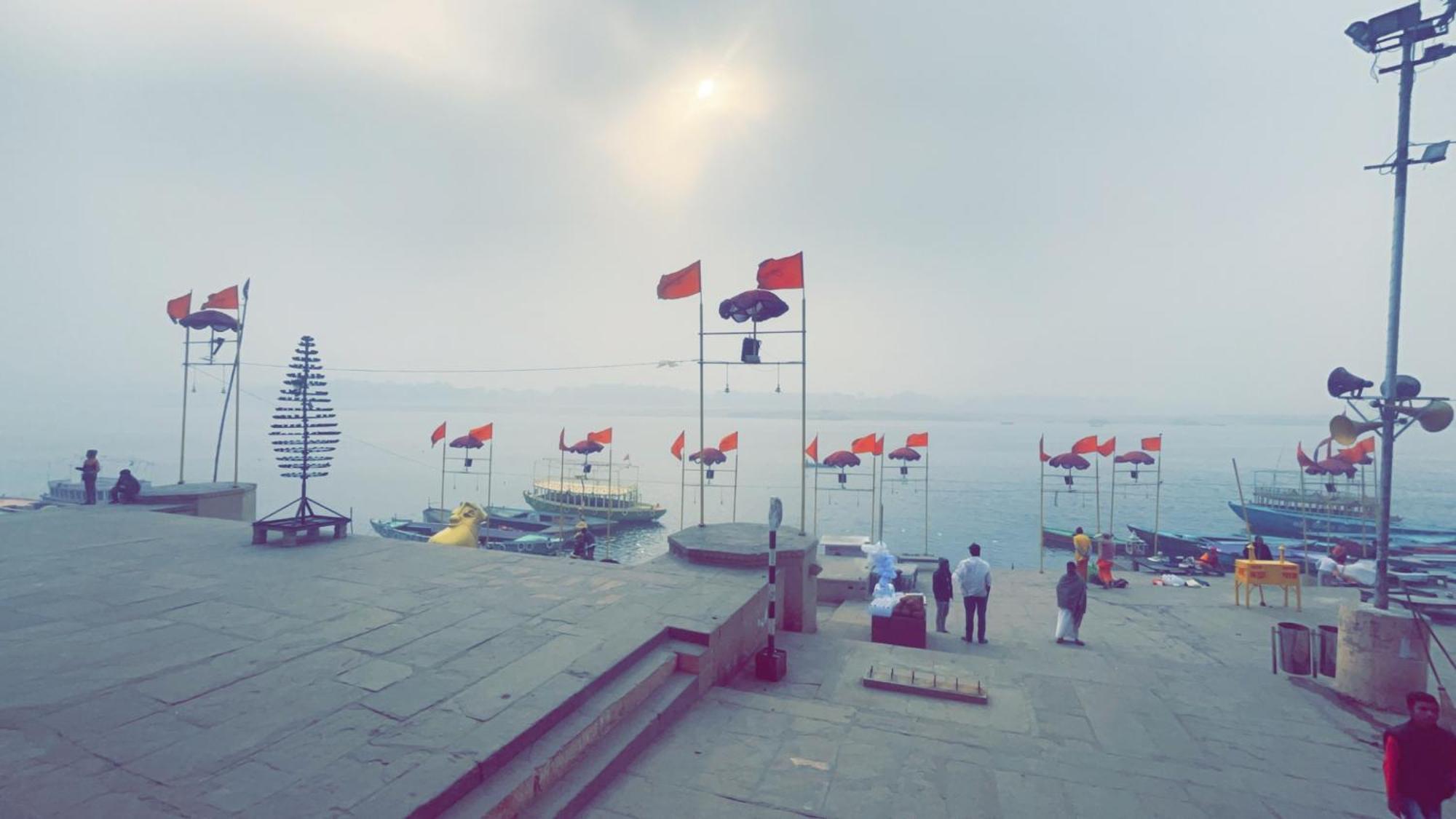 Tandon Lodge On The Ganga Ghat Homestay Benares Buitenkant foto